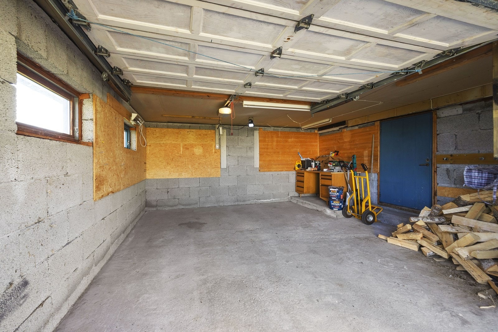 Garasje innvendig Galleribilde