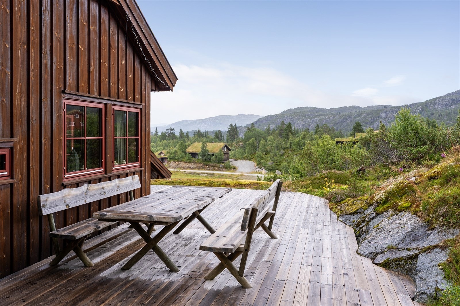 Vestvendt terrasse med gode solforhold - Veldig lun beliggenhet Galleribilde