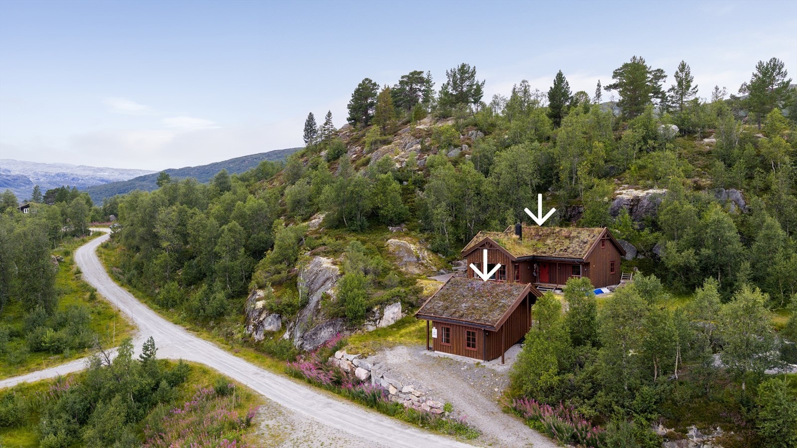 Botn Vest feltet har en unik nærhet til naturen om sommeren og langrennsnettet og fjellene om vinteren Galleribilde