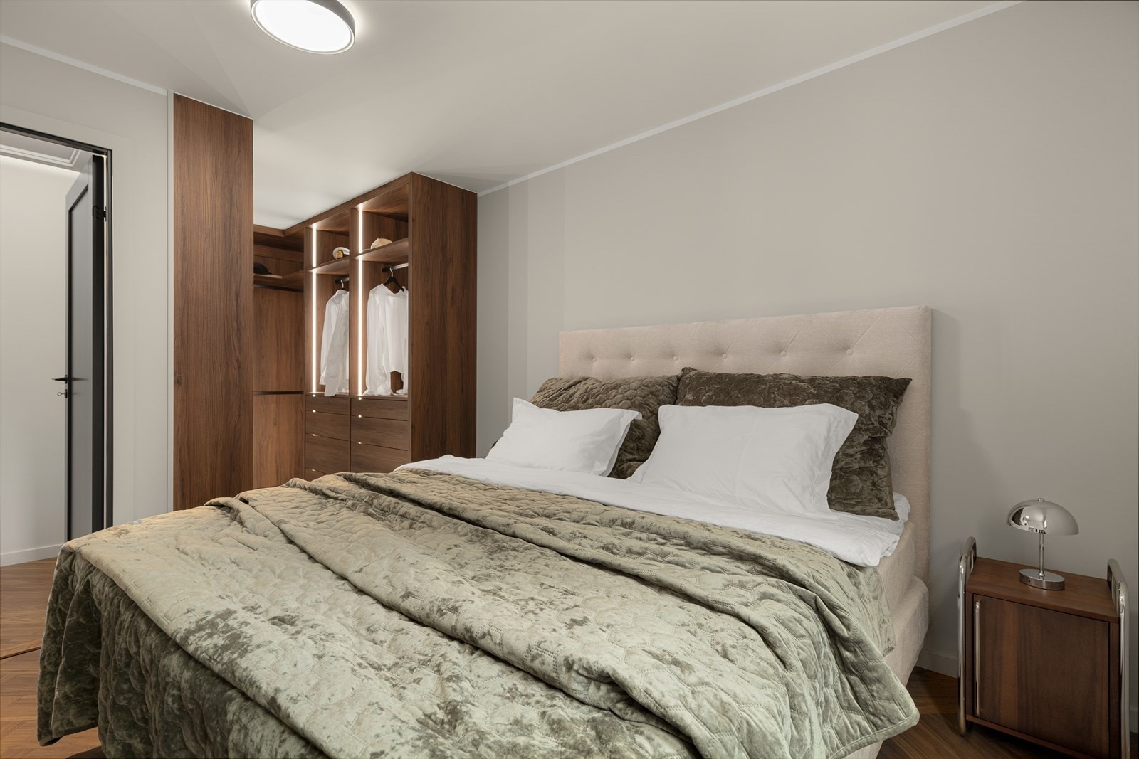 Rommet er vendt mot rolige fellesarealer. Galleribilde