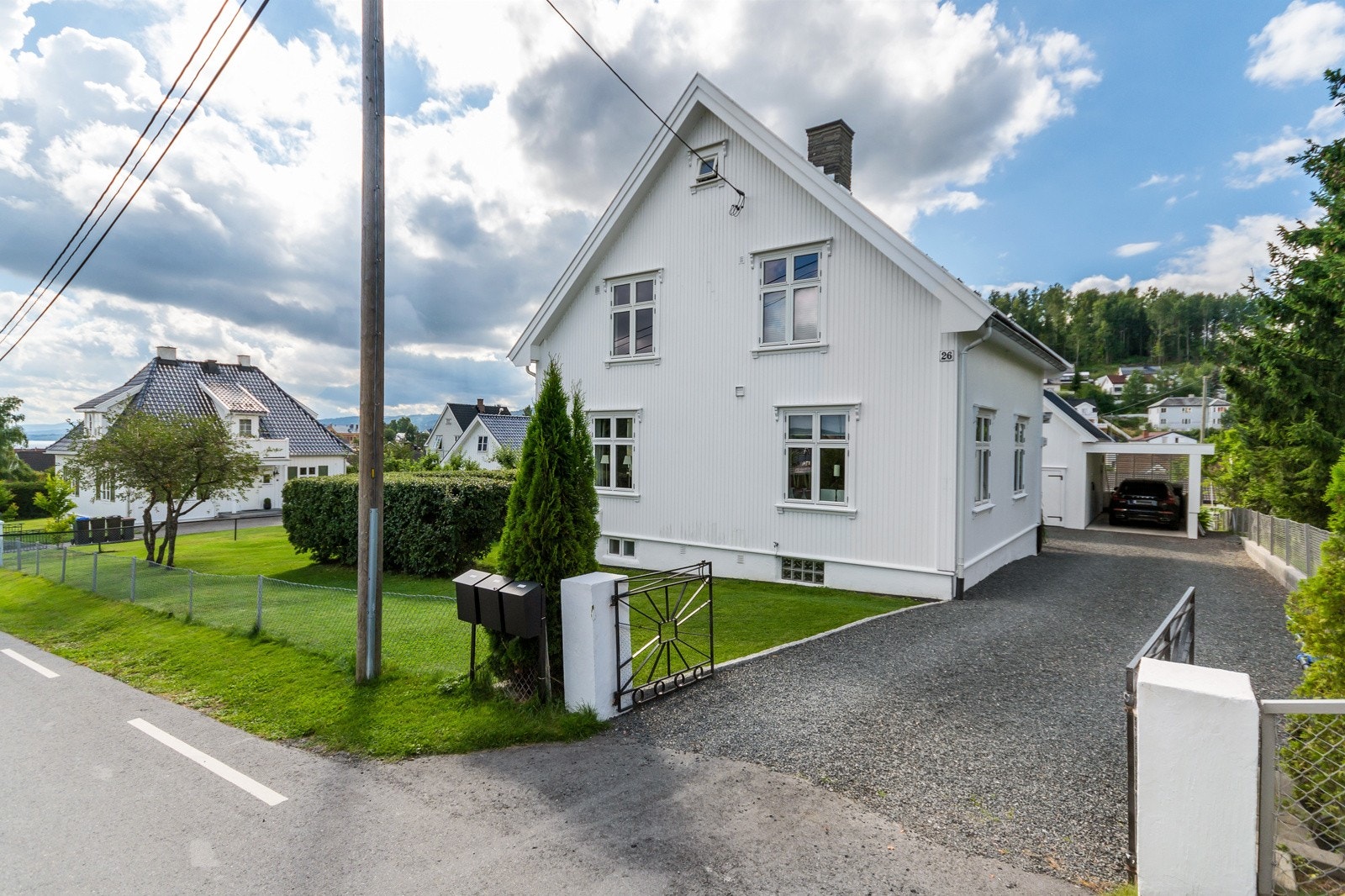 Boligen fremstår som godt ivaretatt og er jevnlig vedlikeholdt og oppgradert gjennom flere år. Galleribilde