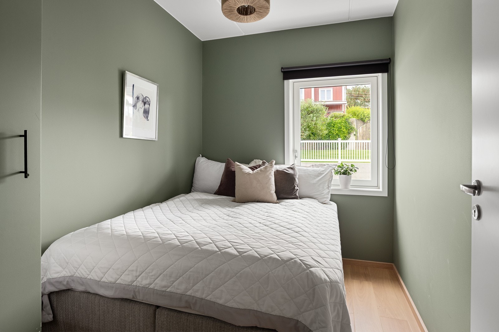 Soverom 2 egner seg perfekt som gjesterom, barnerom eller kontor Galleribilde