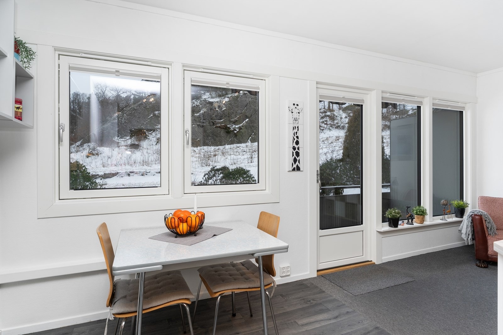 Fra stuen er det direkte adkomst til terrasse Galleribilde