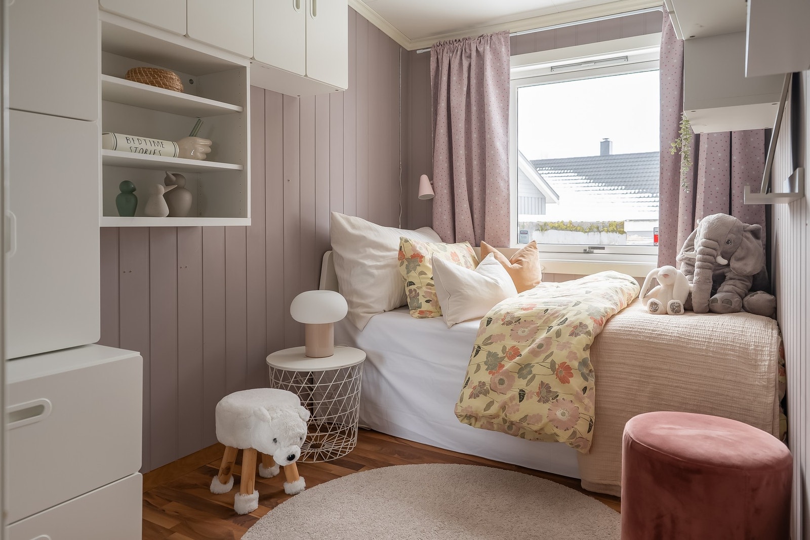 Soverom 3 egner seg utmerket som kontor, barnerom eller ekstra oppholdsrom etter behov. Galleribilde