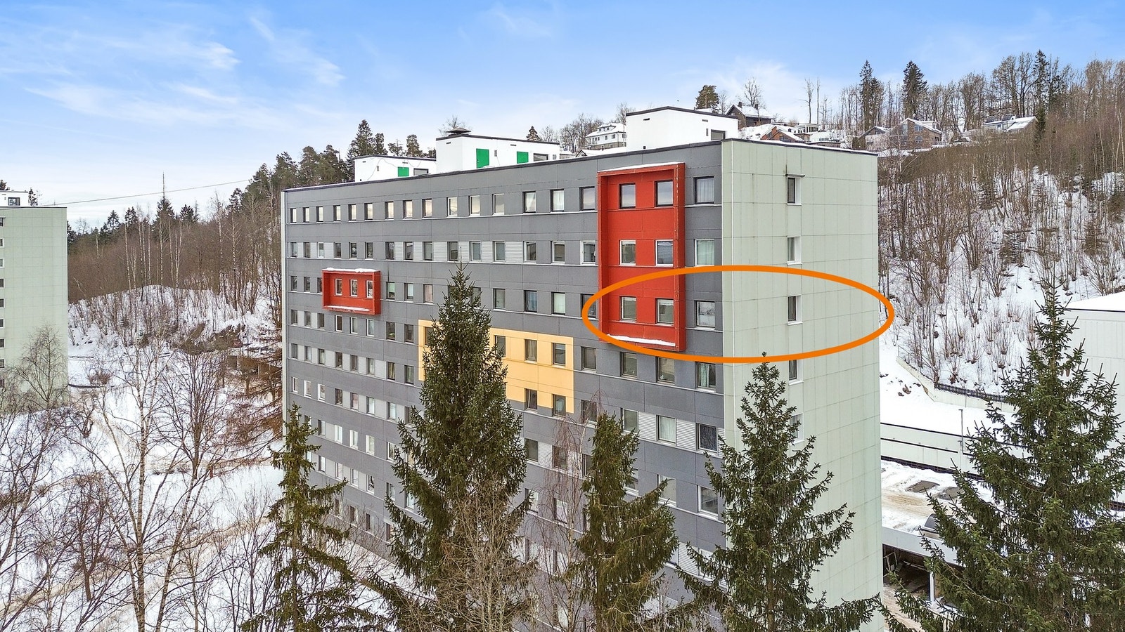 En 4-roms endeleilighet i 8.etasje med suverene utsiktsforhold! Galleribilde