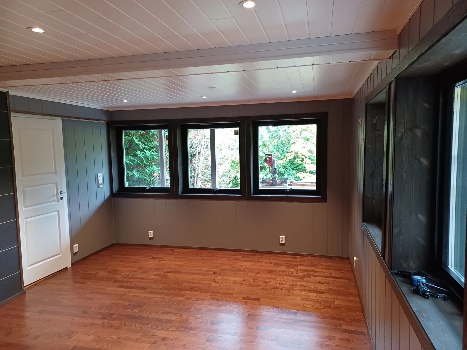 Lys og pen stue Galleribilde