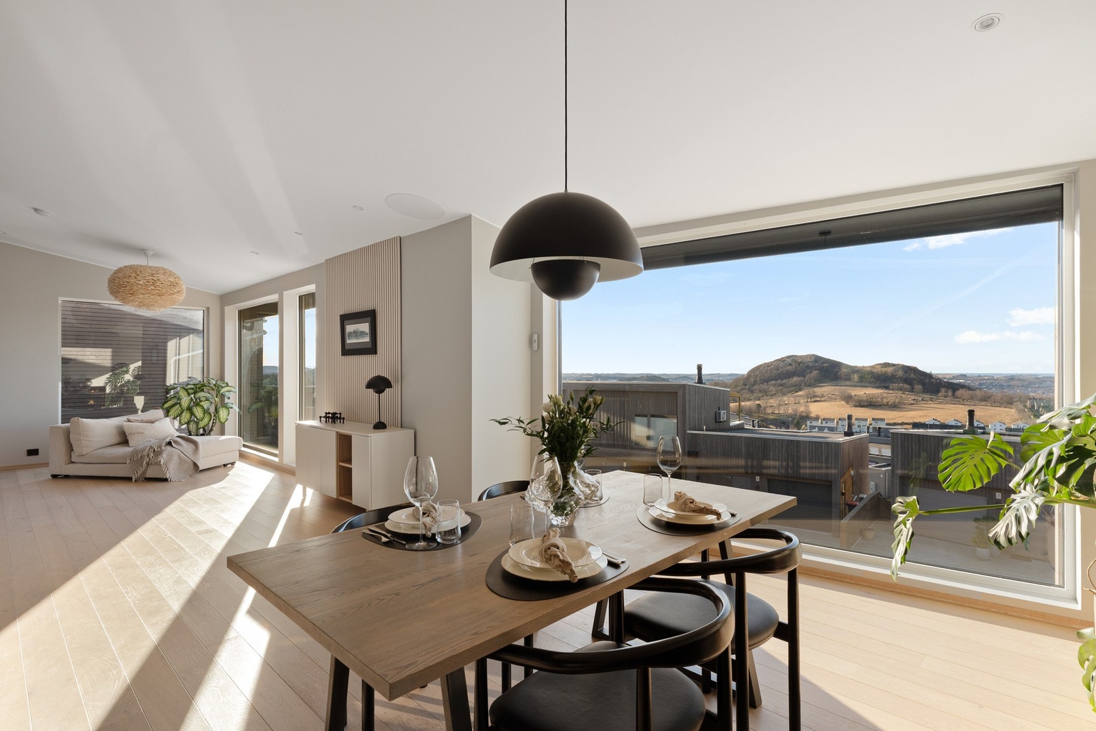 Velkommen til Kråberget 10. Foto: Per Bendiksen Galleribilde