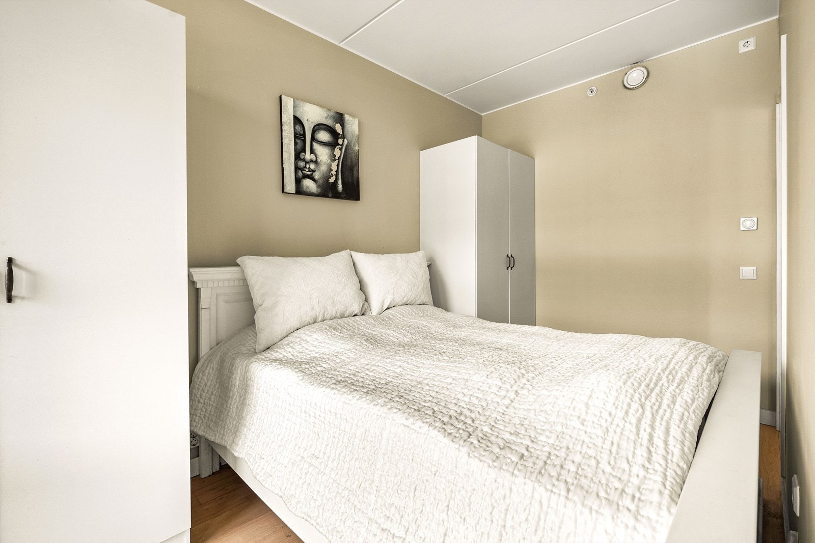 Det er god plass til dobbeltseng. Galleribilde