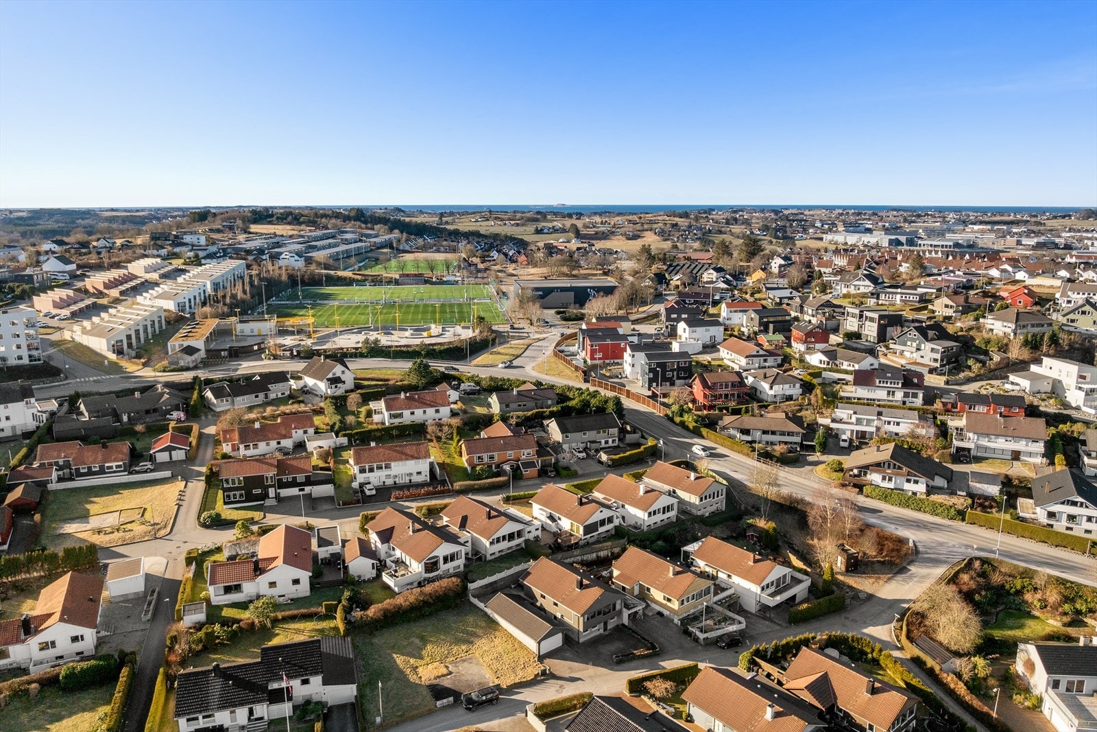 Området byr på flotte tur- og rekreasjonsmuligheter med Tastaveden, lekeplasser og grøntområder rett i nærheten. Galleribilde