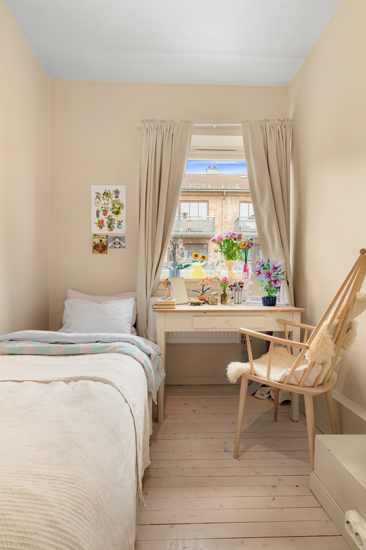 Soverom 2 er et noe mindre rom som passer perfekt som barnerom, gjesterom eller kontor. Galleribilde