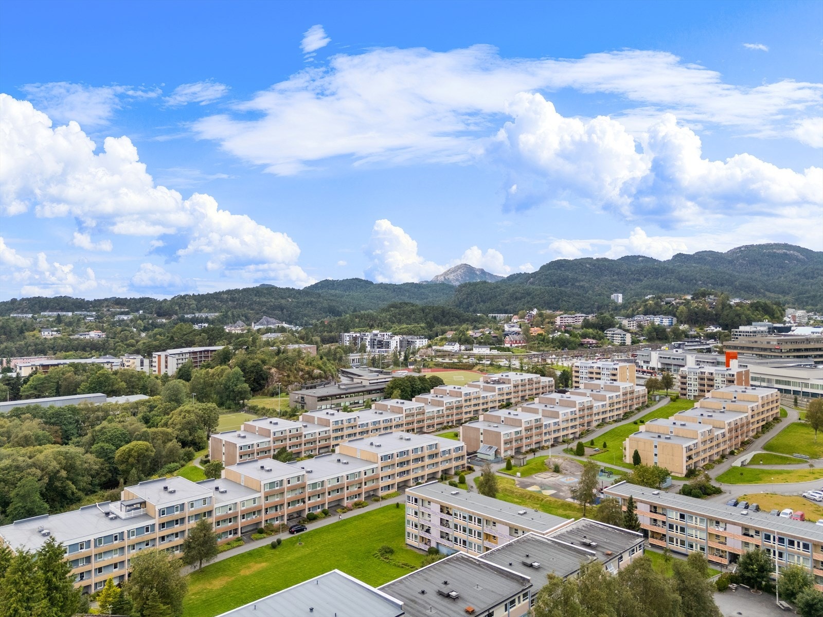 - Her bor man midt i hjertet av Fyllingsdalen - Galleribilde