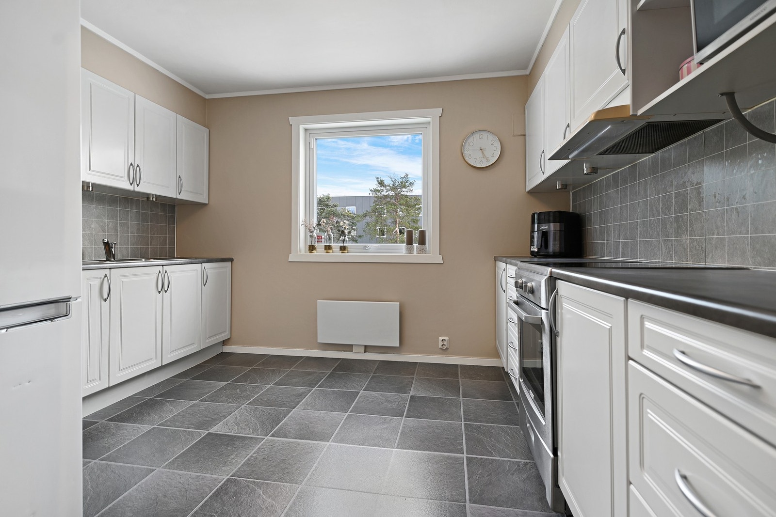 Kjøkkenet er separat fra stuen. Galleribilde