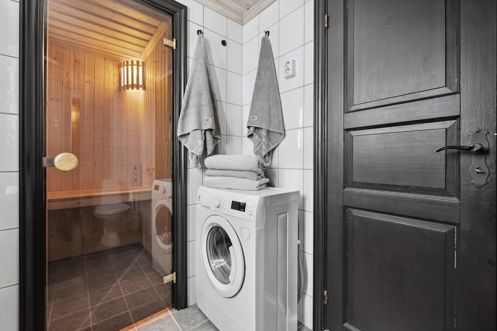 Det er også opplegg for vaskemaskin på badet. Galleribilde