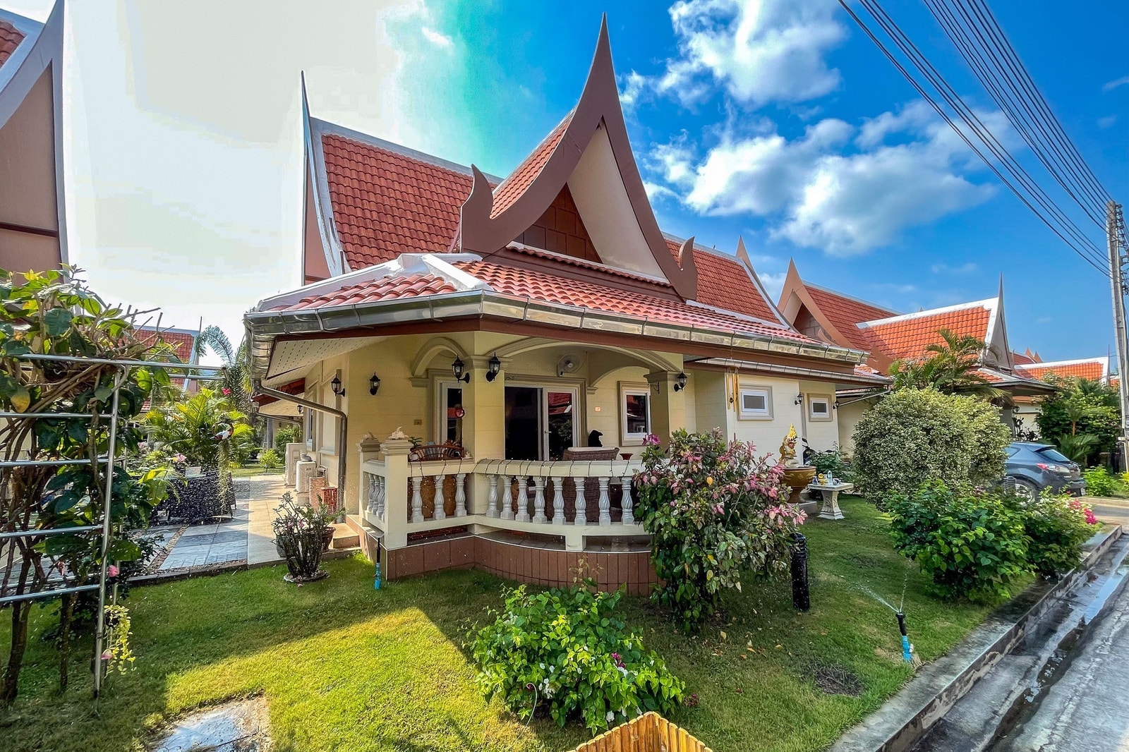 Villa sett fra innkjøring Galleribilde