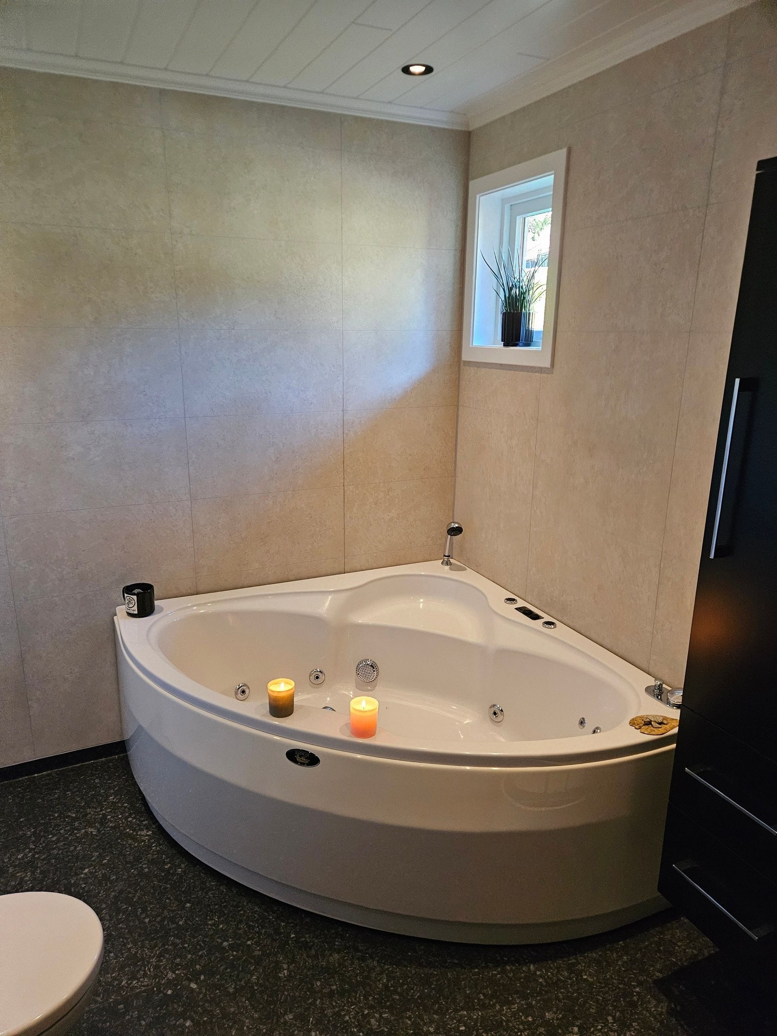 Nyoppusset Bad! Med varme i gulv! Galleribilde