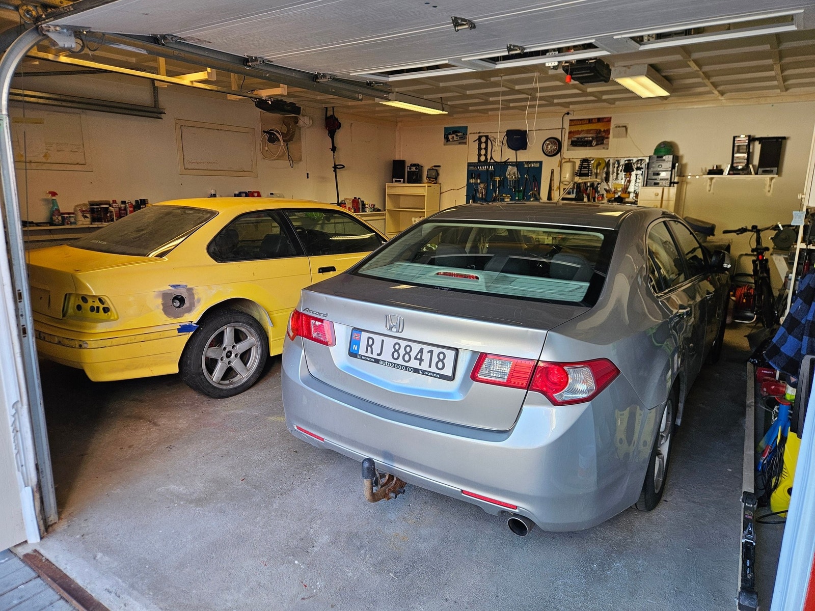 God plass i garasjen rundt 2 biler! Galleribilde