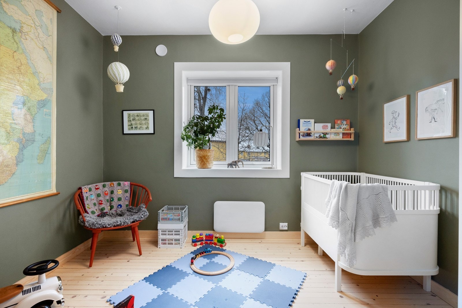 Soverom 2 egner seg perfekt som barnerom, gjesterom eller kontor Galleribilde