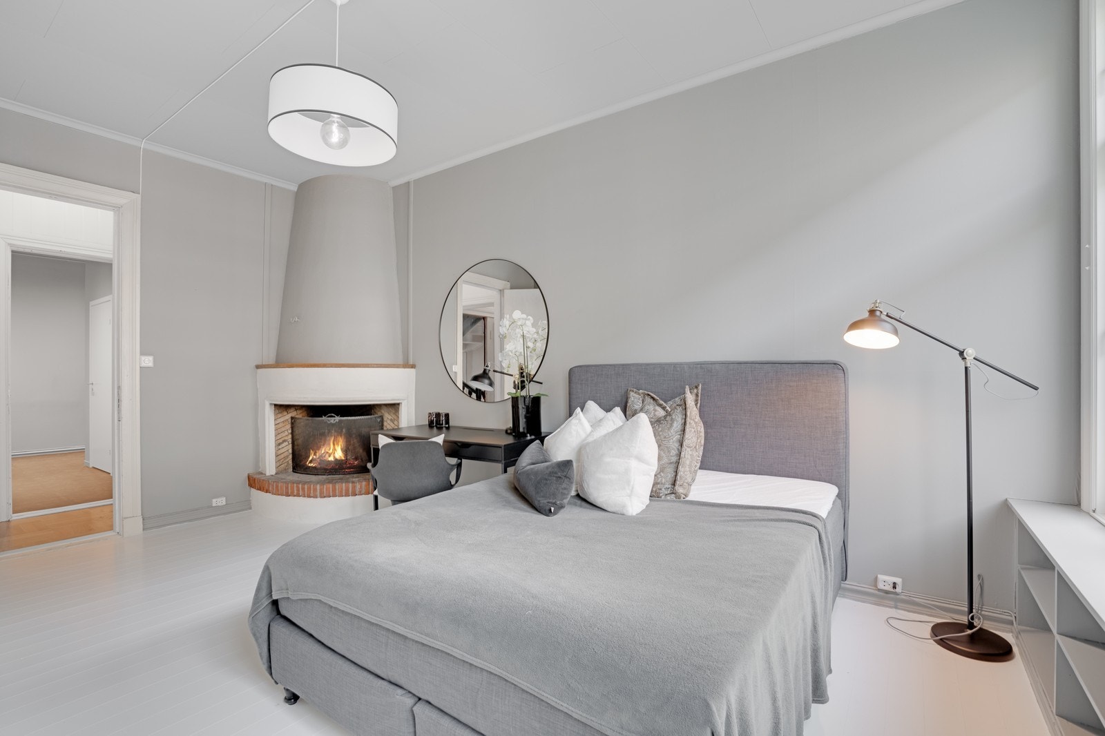 Illustrasjon stort rom. Galleribilde