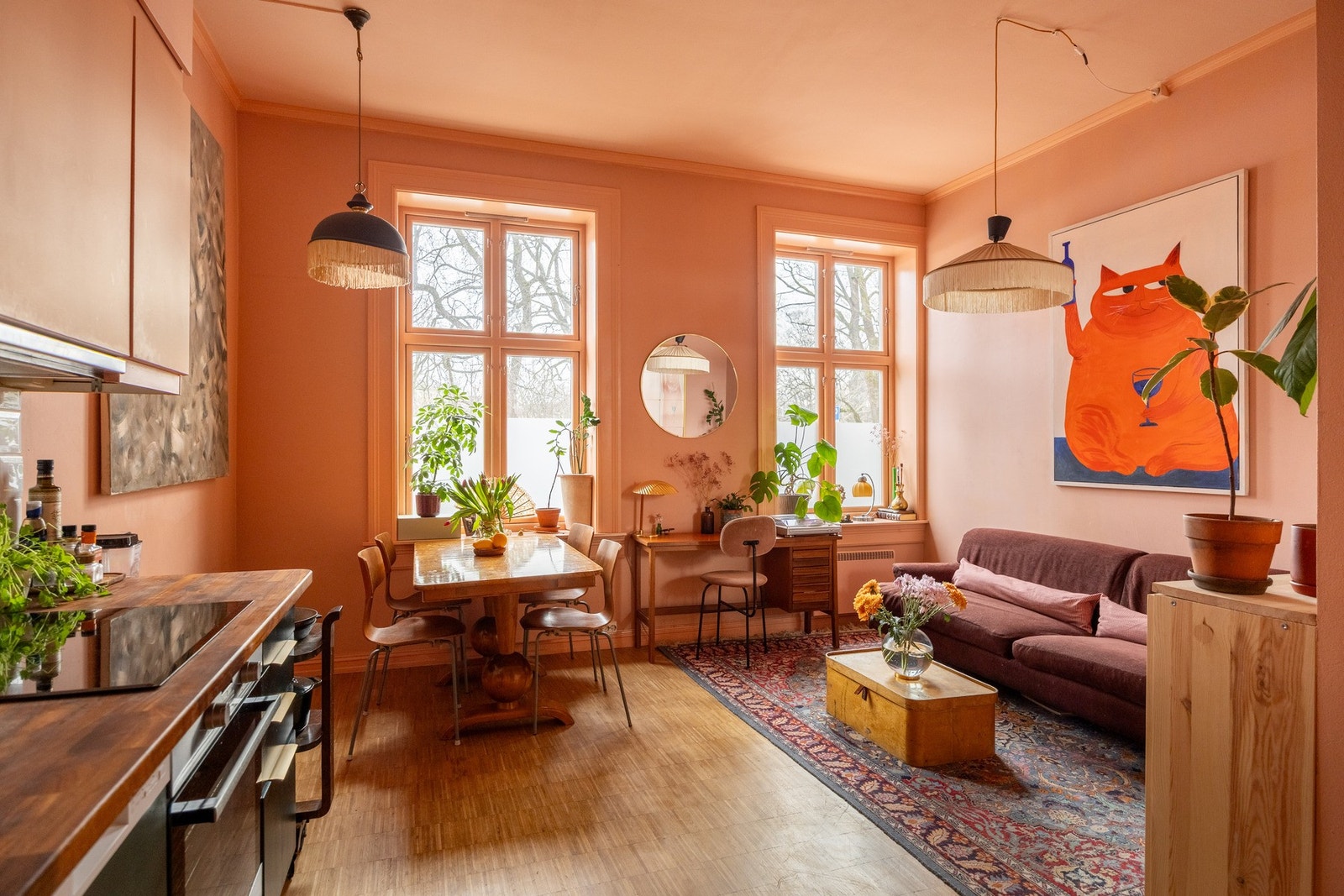 Superkul, gjennomgående 2-roms med svært populær beliggenhet. Galleribilde