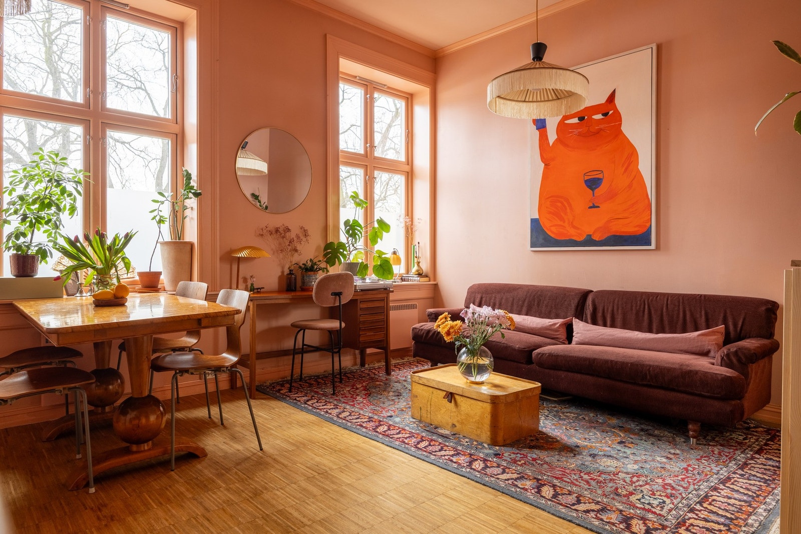 Leiligheten har flere attraktive kvaliteter, med moderne fargevalg som gir boligen et unikt og stilrent preg. Galleribilde