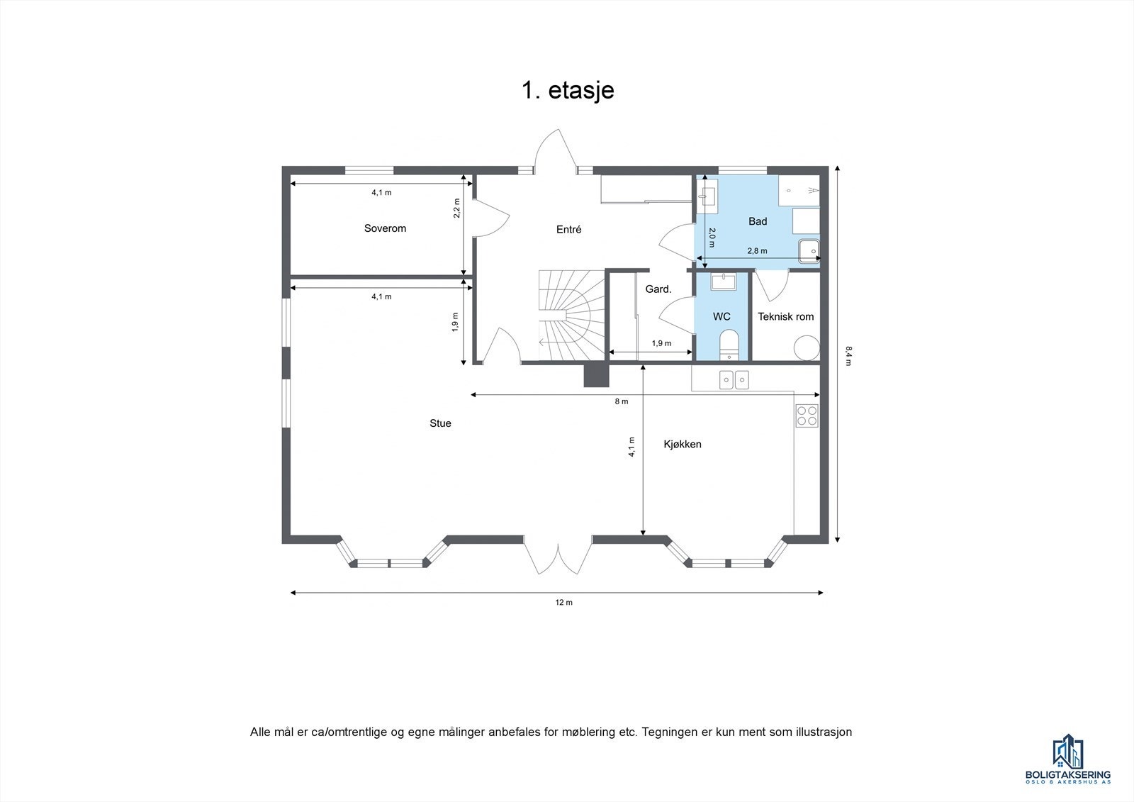 Første etasje har en praktisk planløsning med stue, kjøkken, soverom, bad og toalettrom. Galleribilde