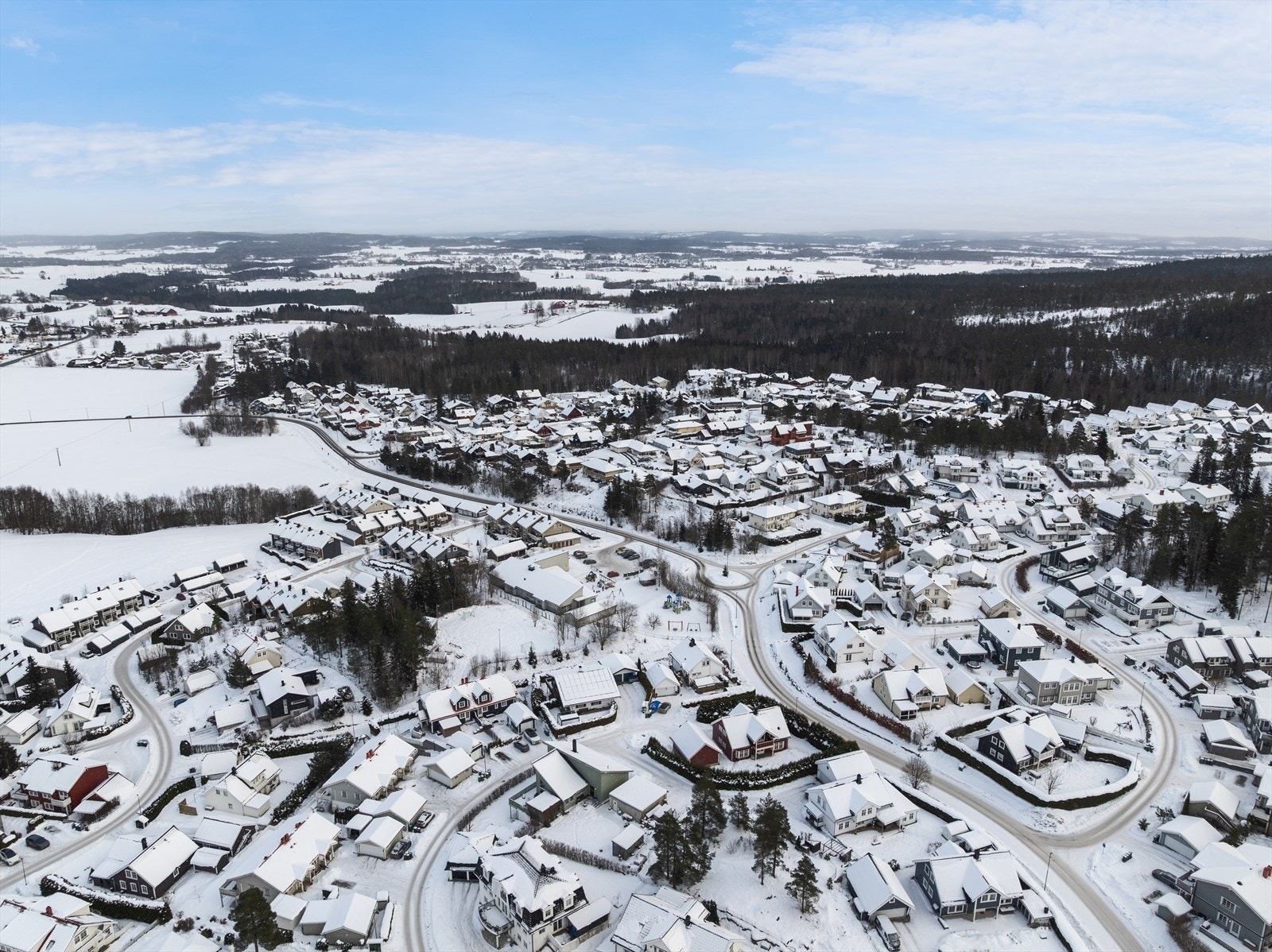 Lunderåsen Fus barnehage ligger kun 200 meter fra boligen. Galleribilde