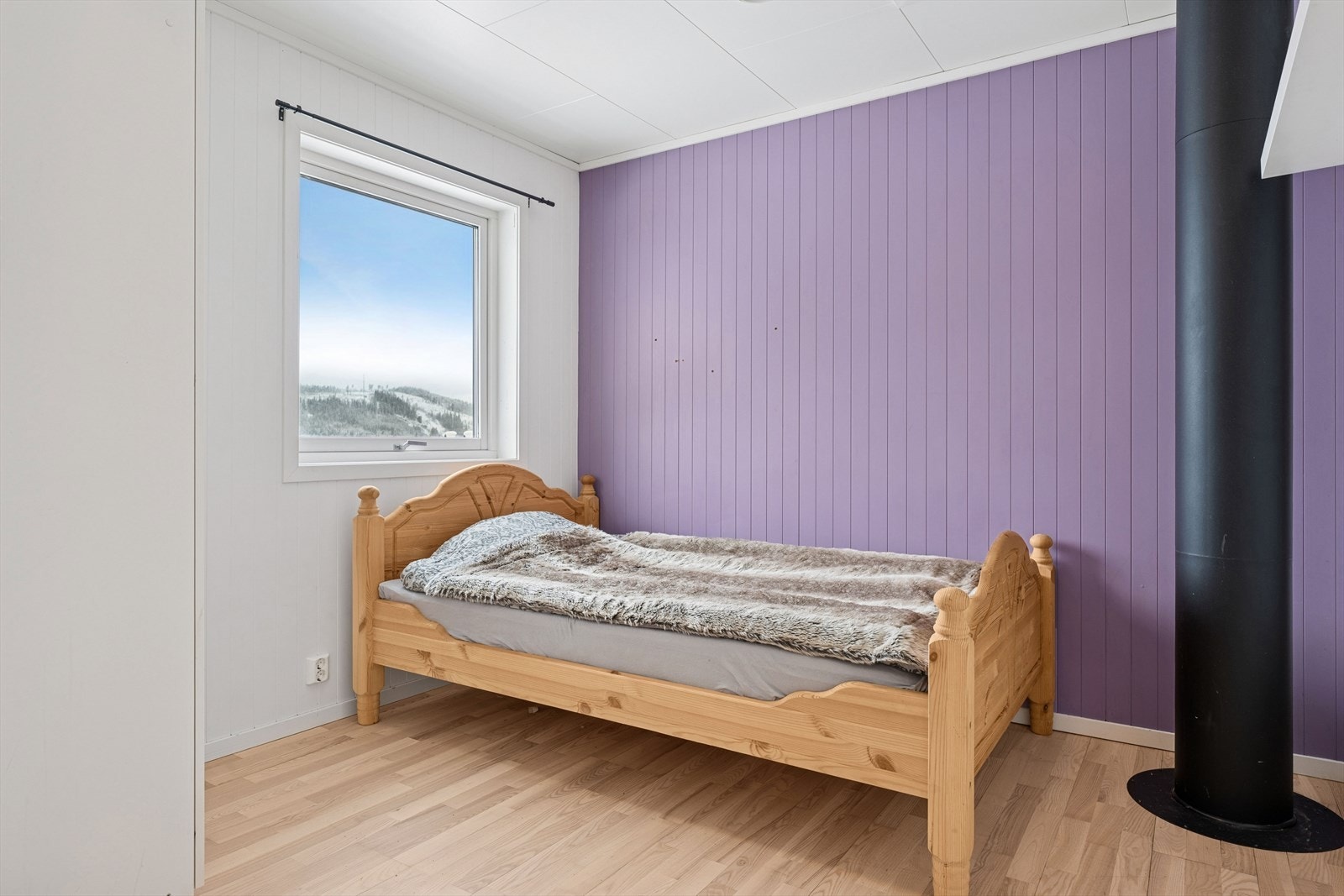 Soverom nr. 3: Egner seg godt som barnerom, gjesterom eller kontor. Galleribilde