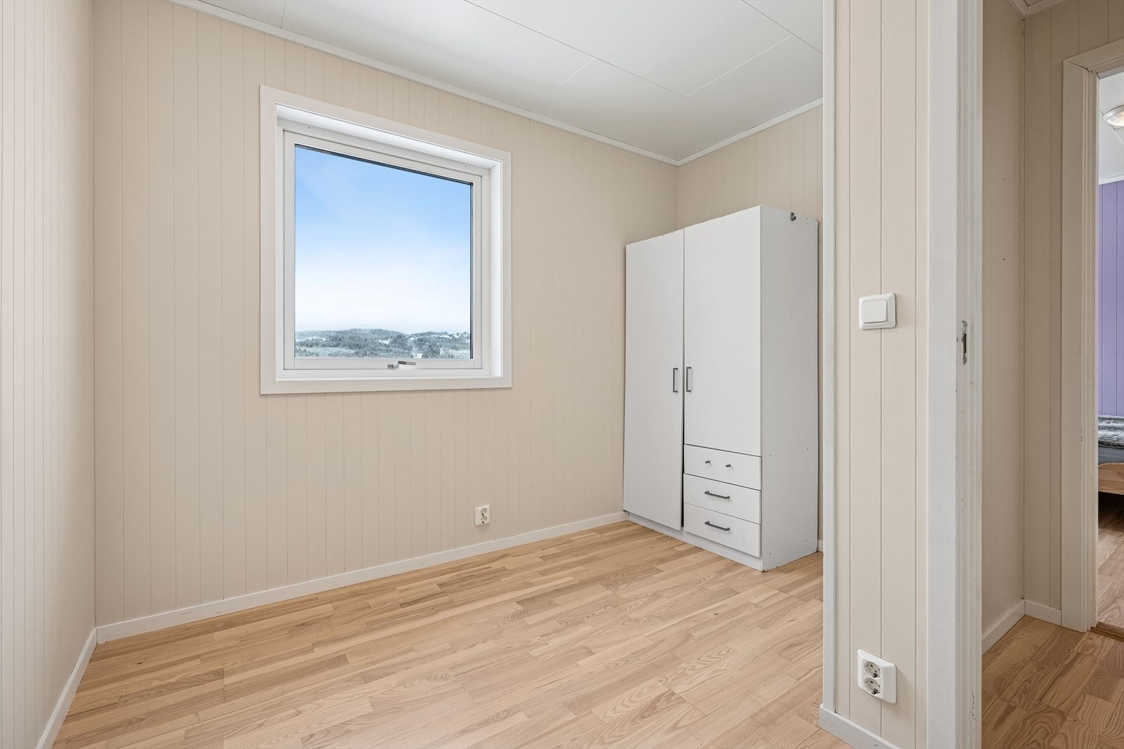 Soverom. nr. 2: Egner seg godt som barnerom, gjesterom eller kontor. Galleribilde