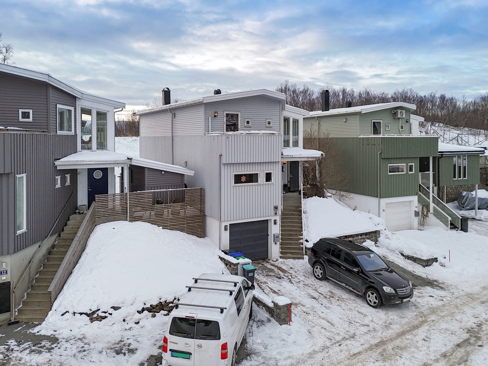 Fra boligen har du kort avstand til barnehager, skoler, butikker og fine naturopplevelser! Galleribilde