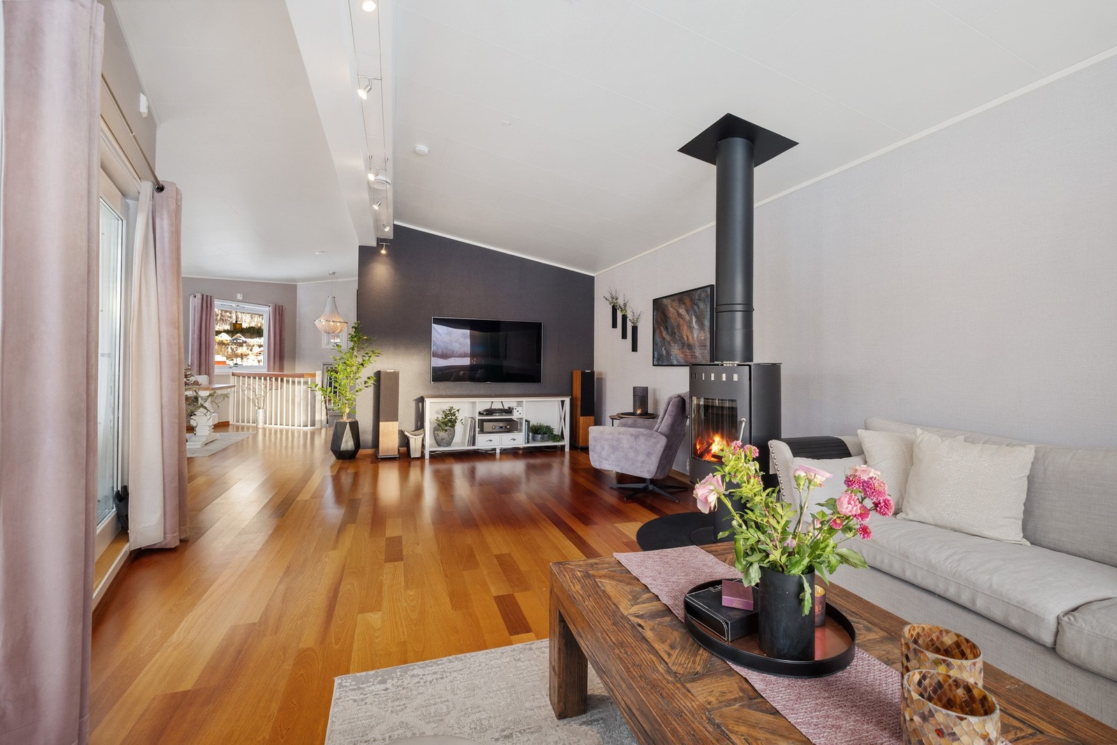 Fine flater med tidsriktige farger. Galleribilde