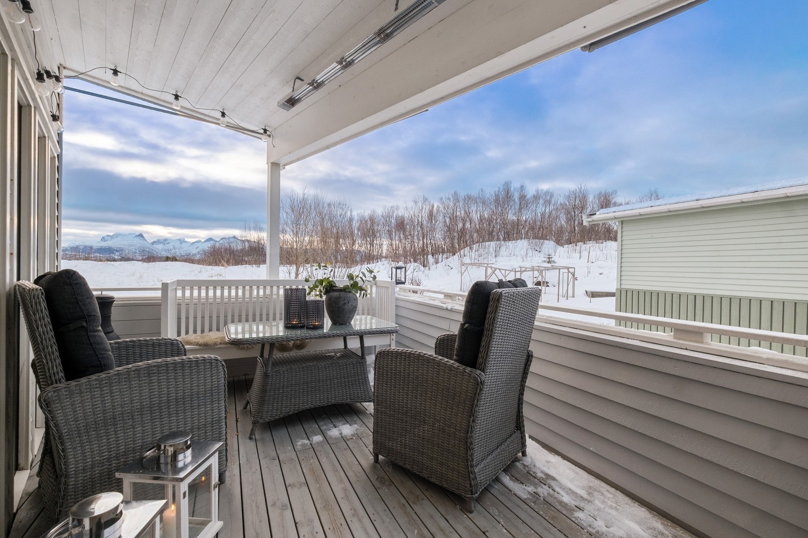 Takoverbygd balkong med adkomst fra stuen. Galleribilde