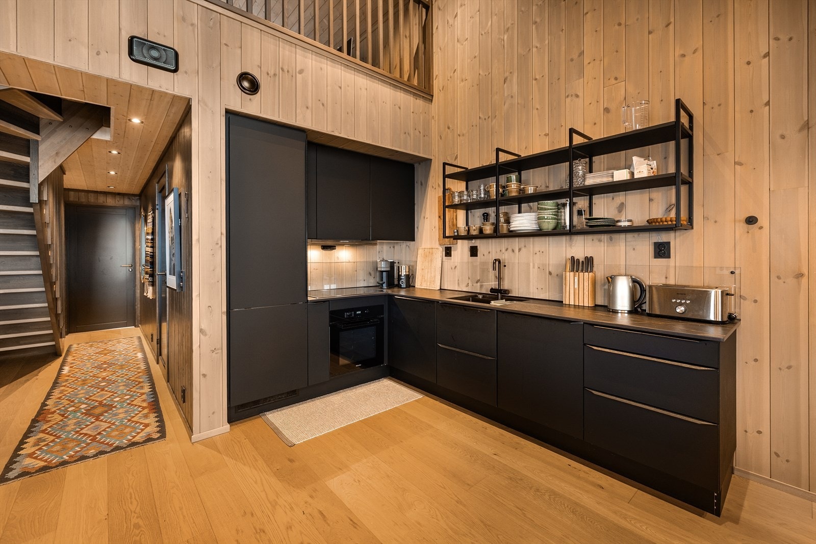 Det er mulig å kjøpe leiligheten med inventar. Se salgsoppgave og vedlegg for mer informasjon. Galleribilde