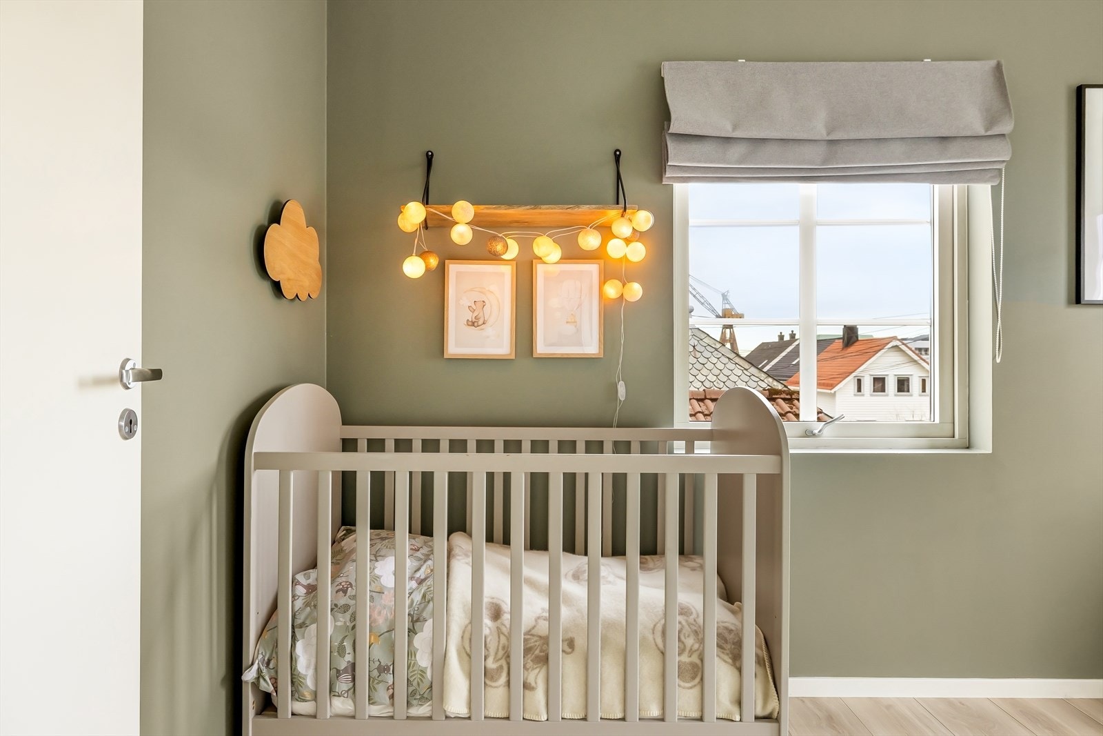 Det andre soverommet er på ca. 7,8 m² og egner seg godt som barnerom, gjesterom
eller kontor. Galleribilde