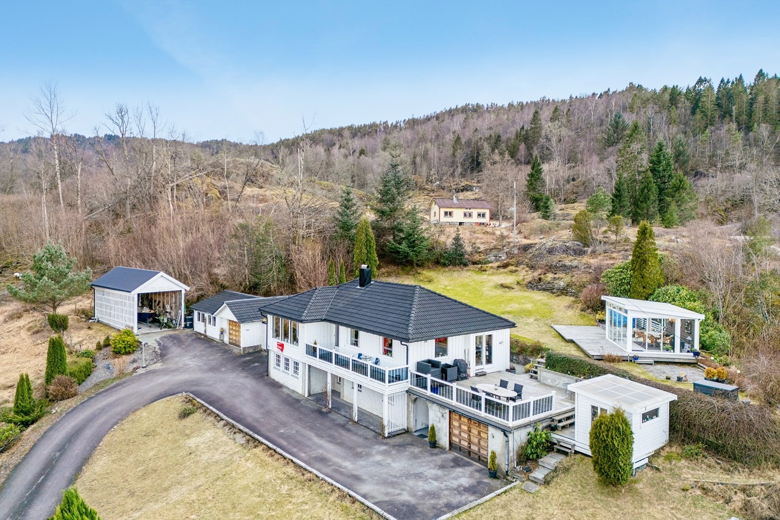 Velkommen til Hatlestrandsvegen 554! Galleribilde