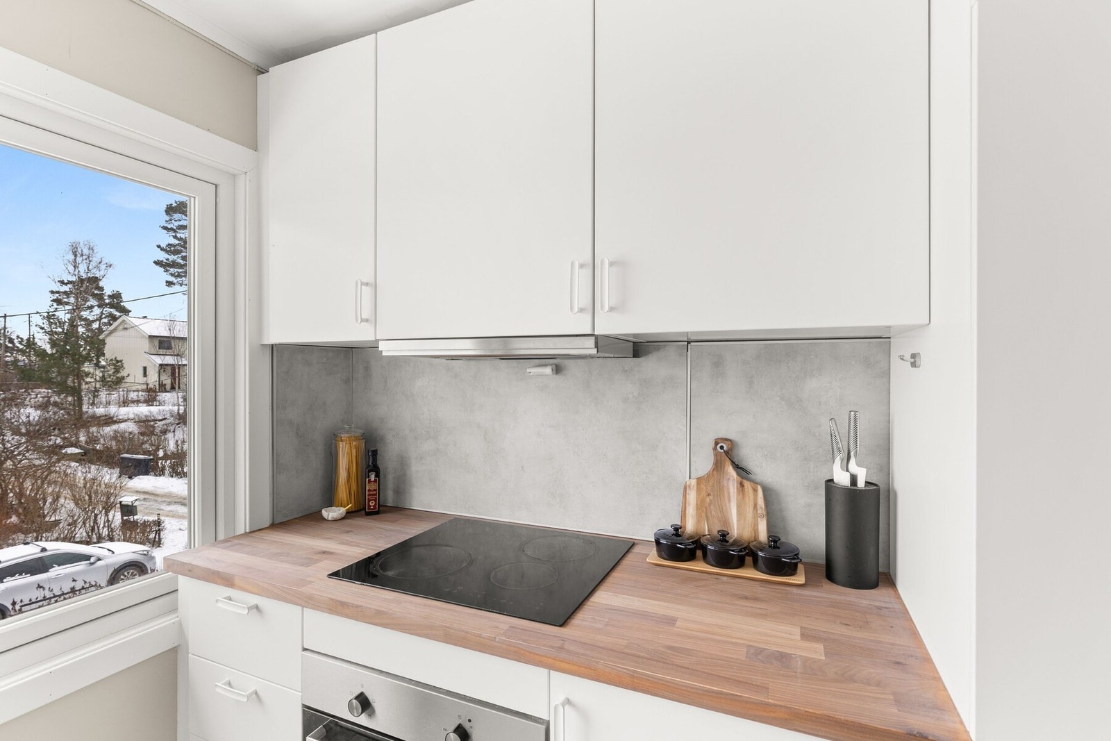 Integrerte hvitevarer fra 2018 - komfyr, platetopp, oppvaskmaskin, kjøleskap og fryseskap. Galleribilde