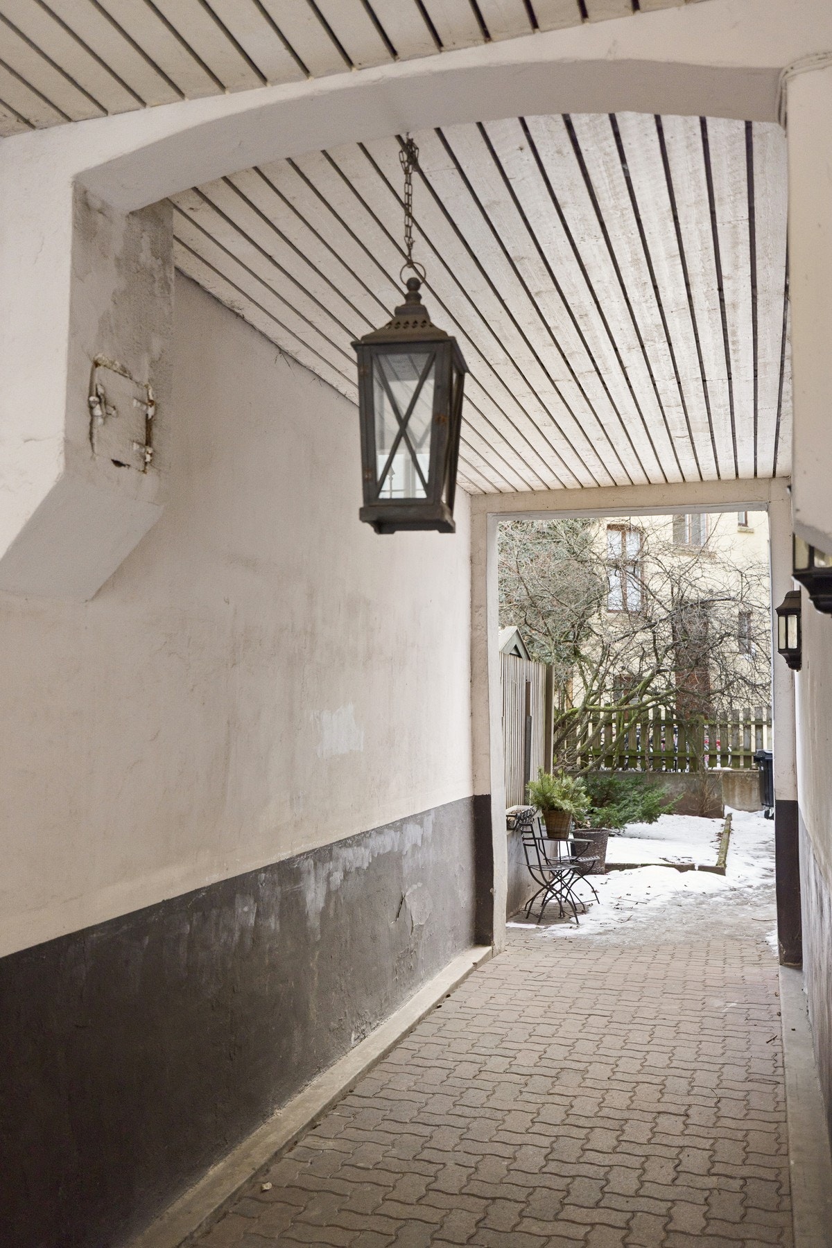 Leiligheten har adkomst via en portal og bakgården. Galleribilde