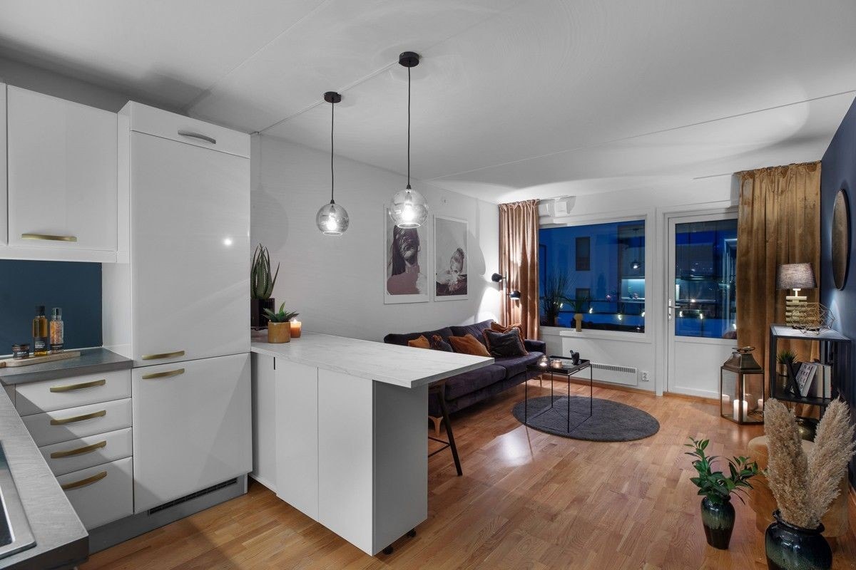 Stue med åpen kjøkkenløsning Galleribilde