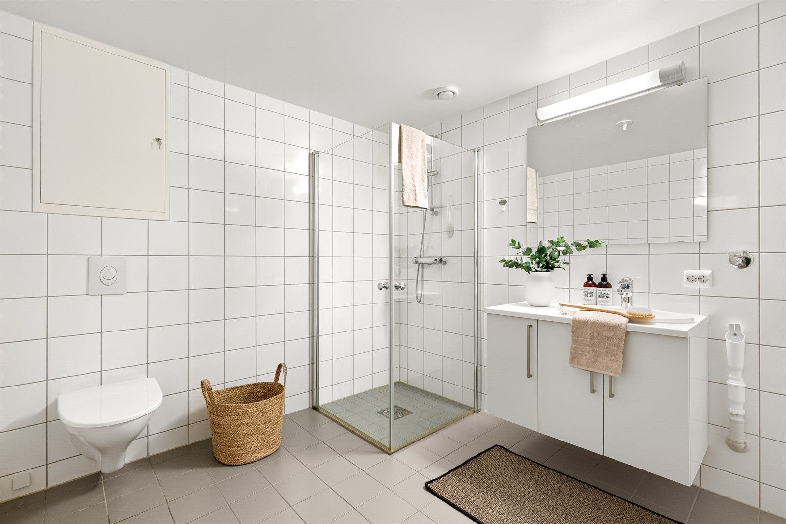 Bad med opplegg for vaskemaskin Galleribilde