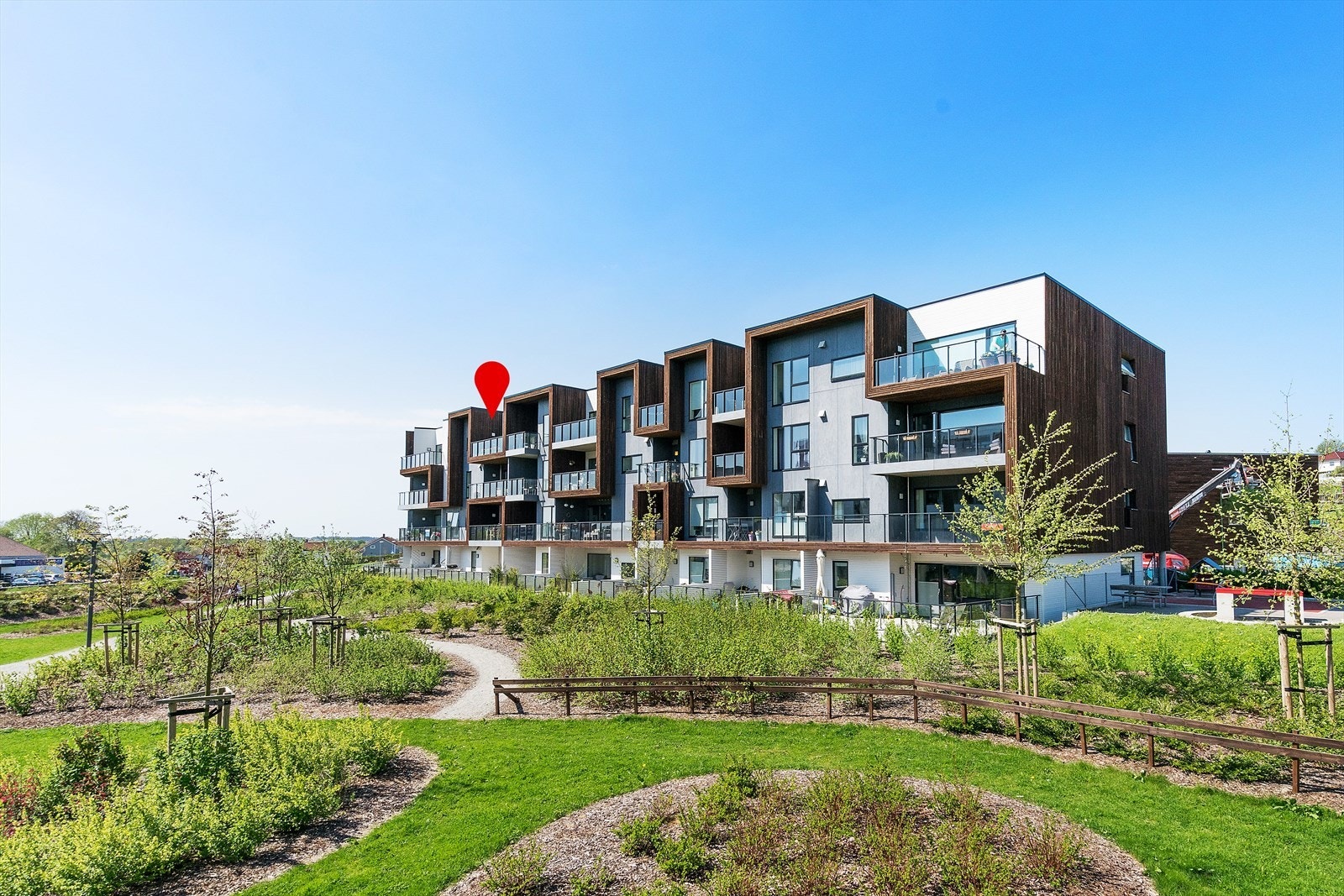 EiendomsMegler 1 v/ Nikolai Tvedt presenterer Rustabakken 25! Galleribilde