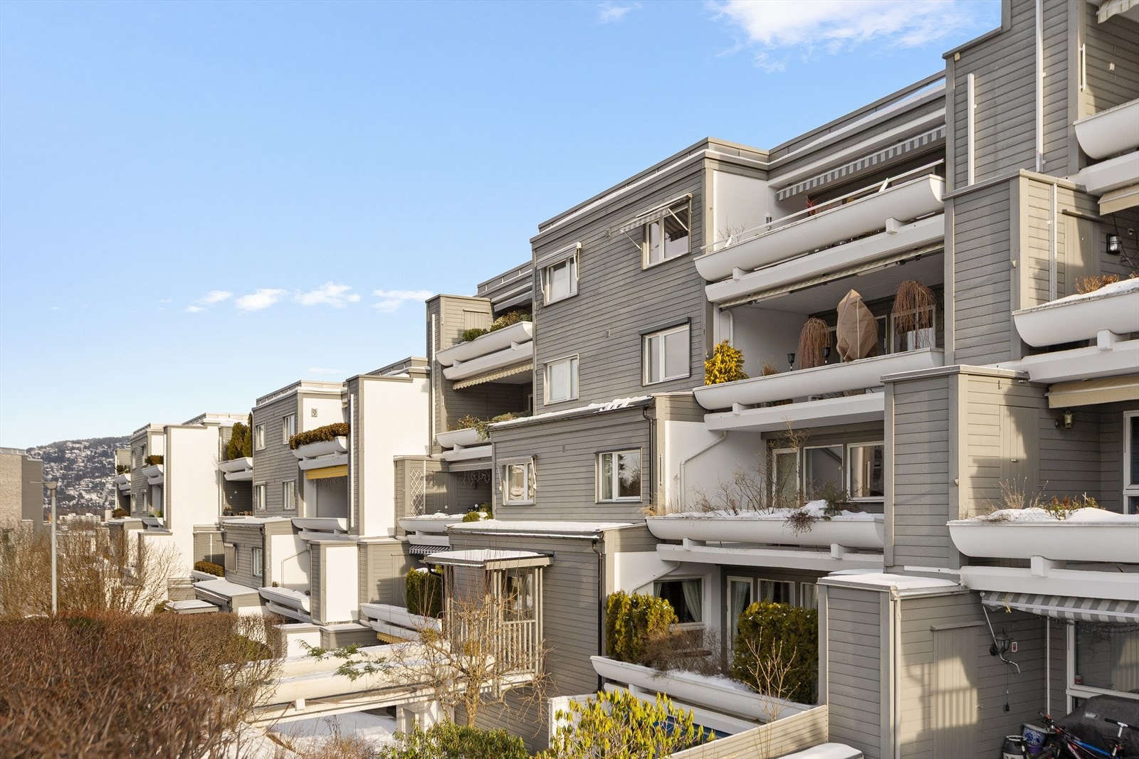 Området er omgitt av vakker natur som gir gode muligheter for turgåing, syklig og skiturer Galleribilde