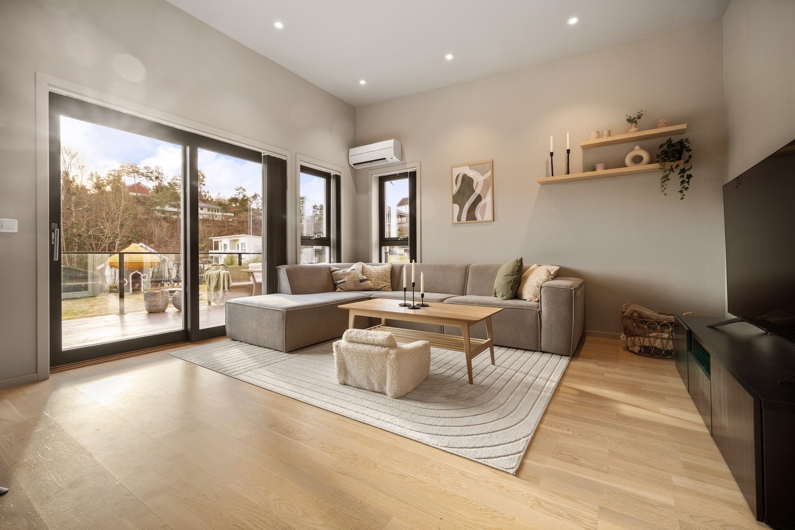 Felleskostnader er på kr 2 750,- og inkluderer blant annet tv/internett, forsikring og forretningsførsel Galleribilde