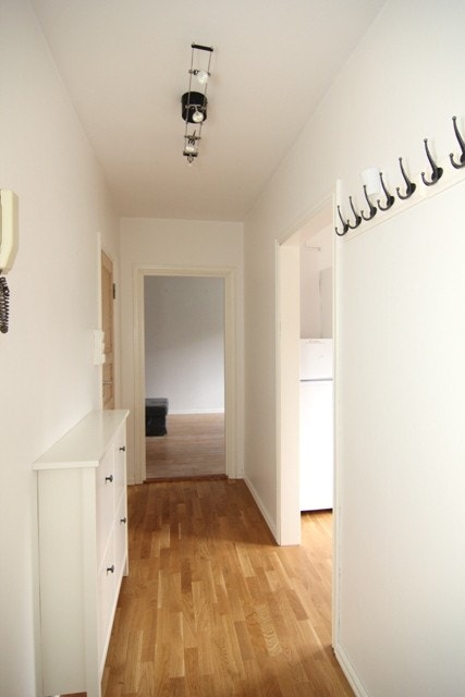 Entré med plass til oppheng av klær. Galleribilde