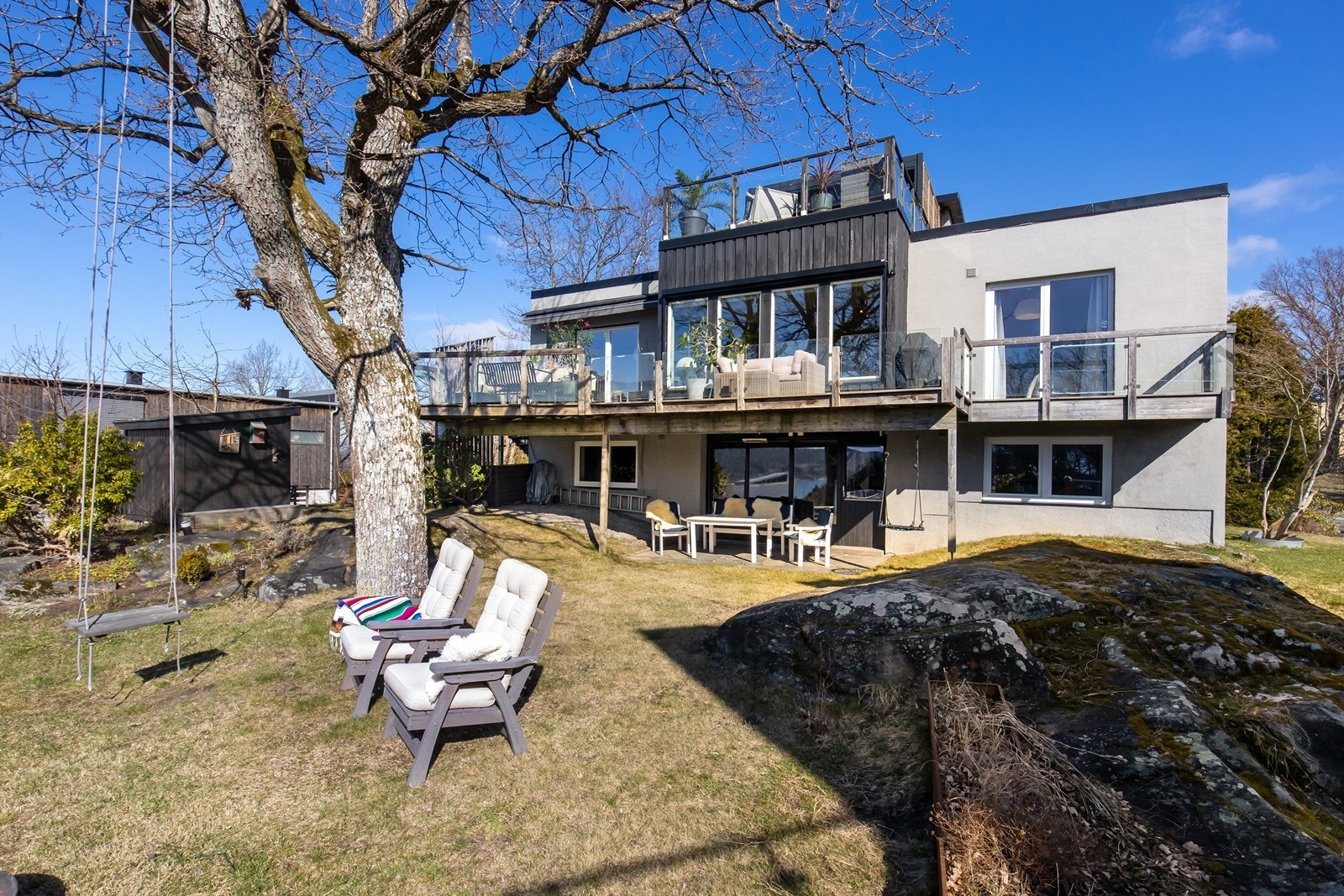 Skjermet eiendom med romslig tomt Galleribilde