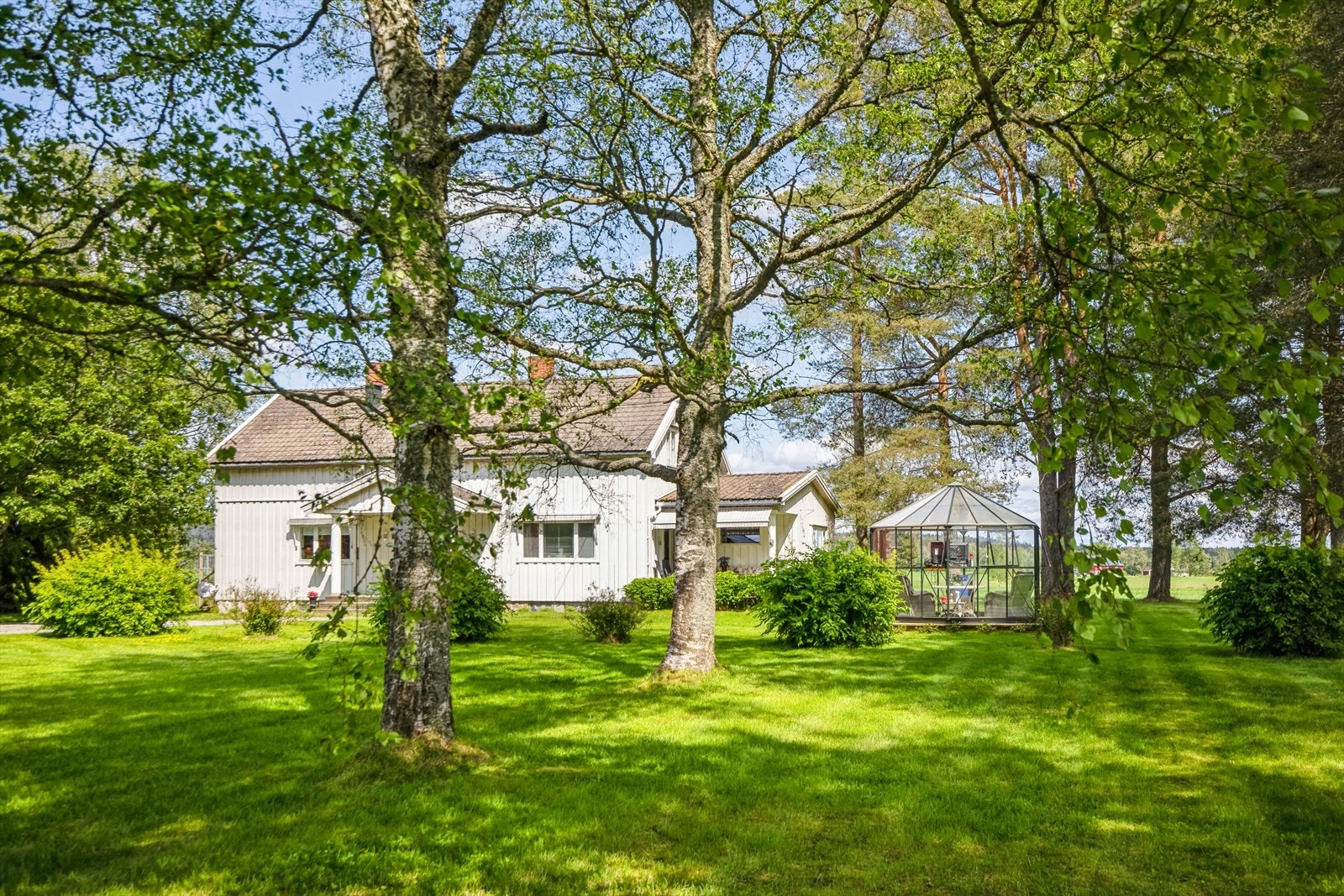 Koselig og idyllisk hage Galleribilde