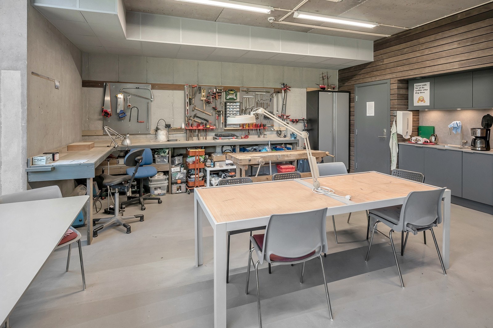 Felles verksted. Galleribilde