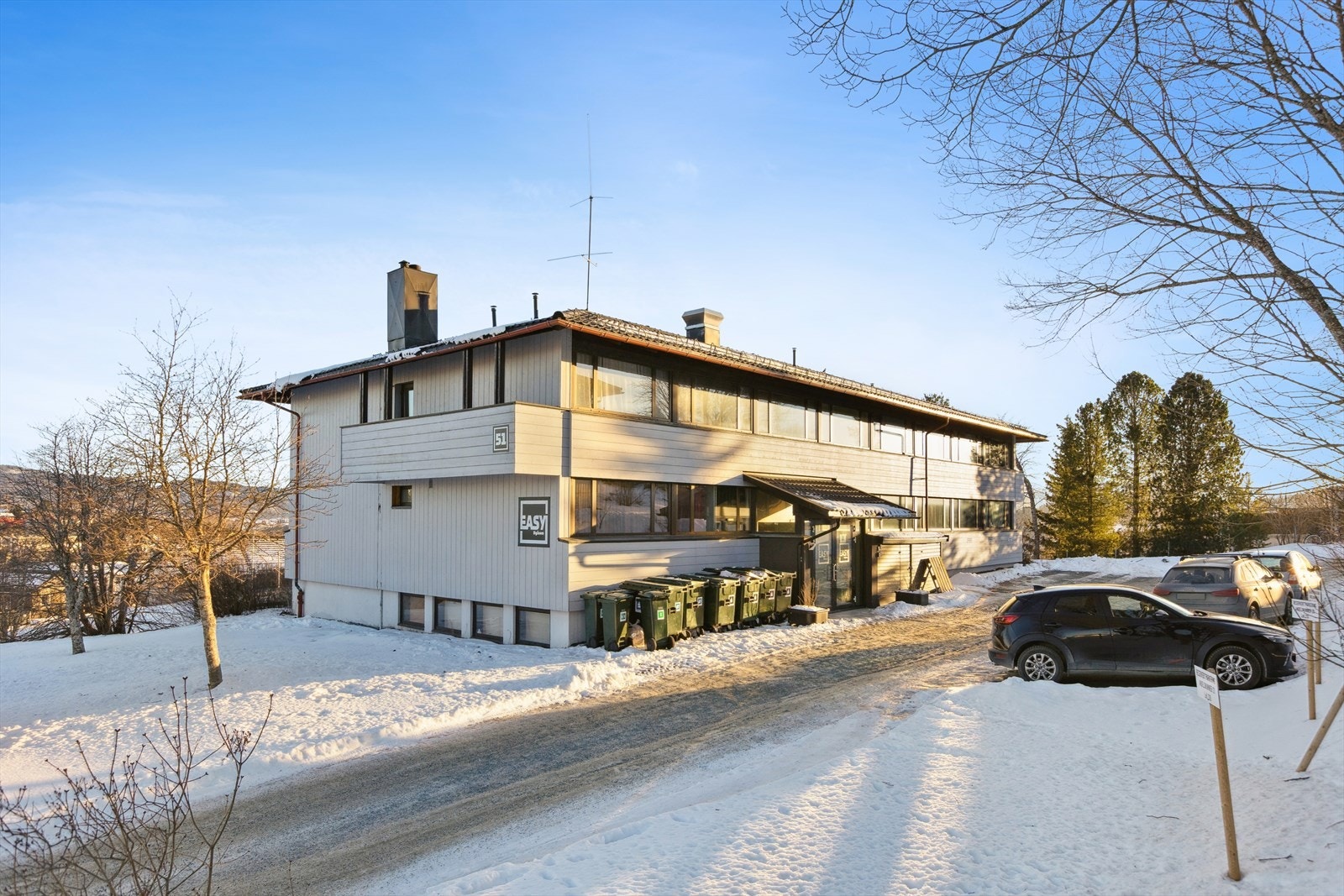 Det er muligheter for parkering på felles oppstillingsplass Galleribilde