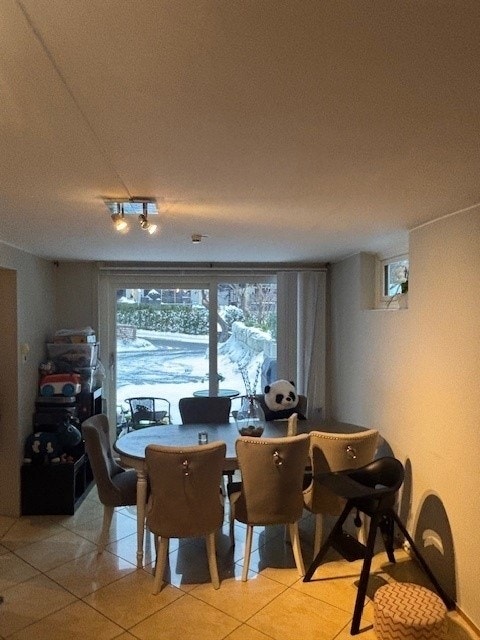 Stue sett innenfra og ut Galleribilde