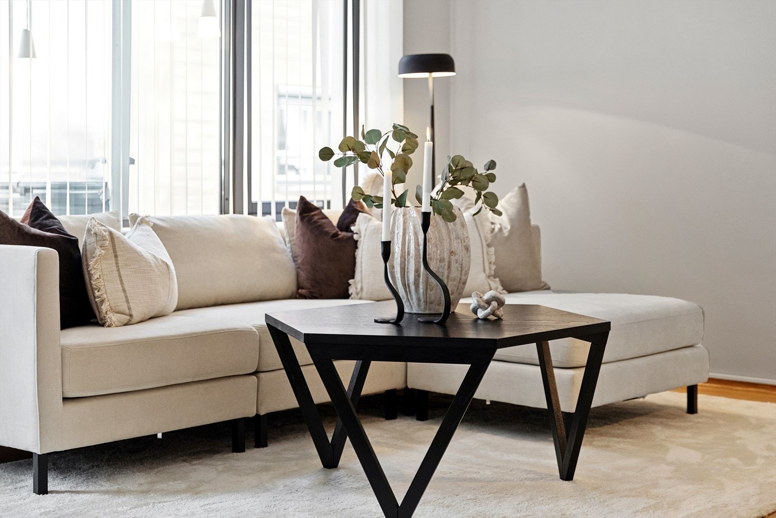 Oppvarming består av panelovner, supplert med varme i gulv på badet. Galleribilde