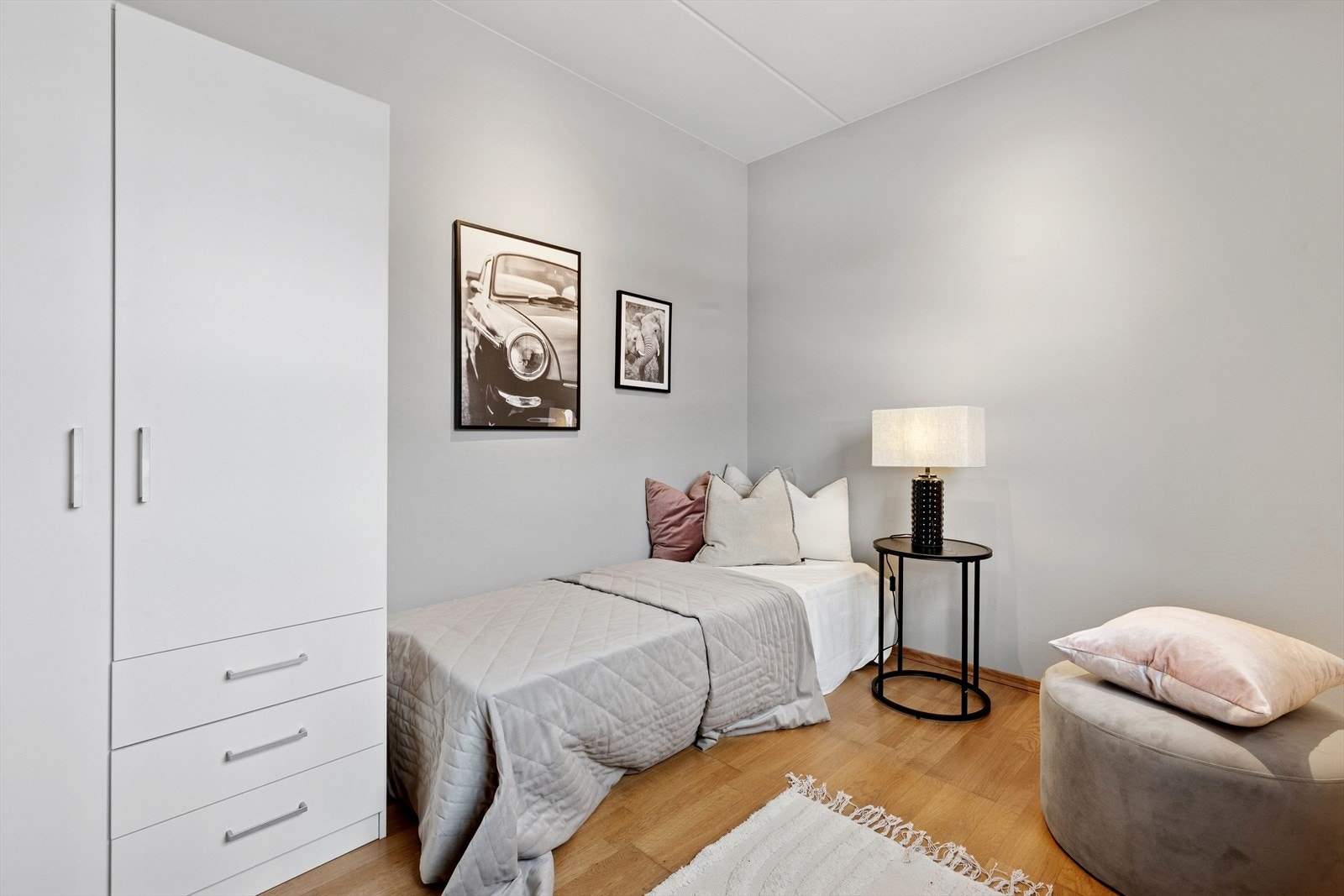 Det andre soverommet egner seg godt som barnerom, gjesterom eller kontor. Galleribilde