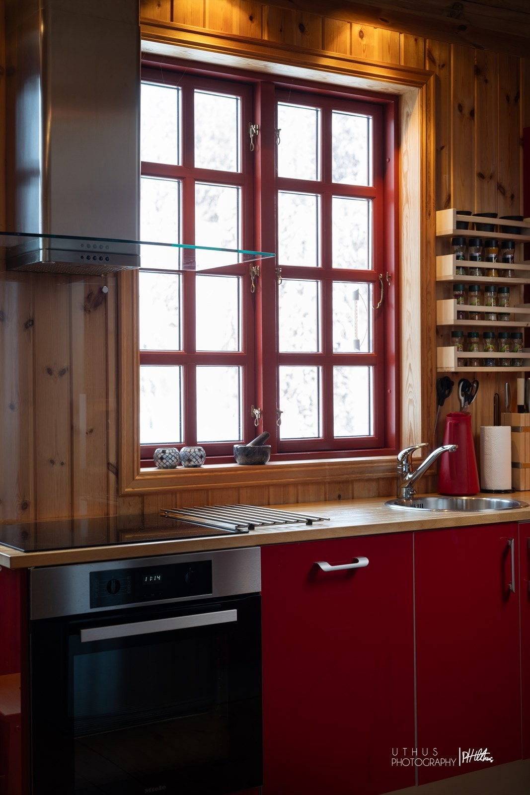 Tradisjonelt sprossevindu som gir godt med naturlig lys. Galleribilde